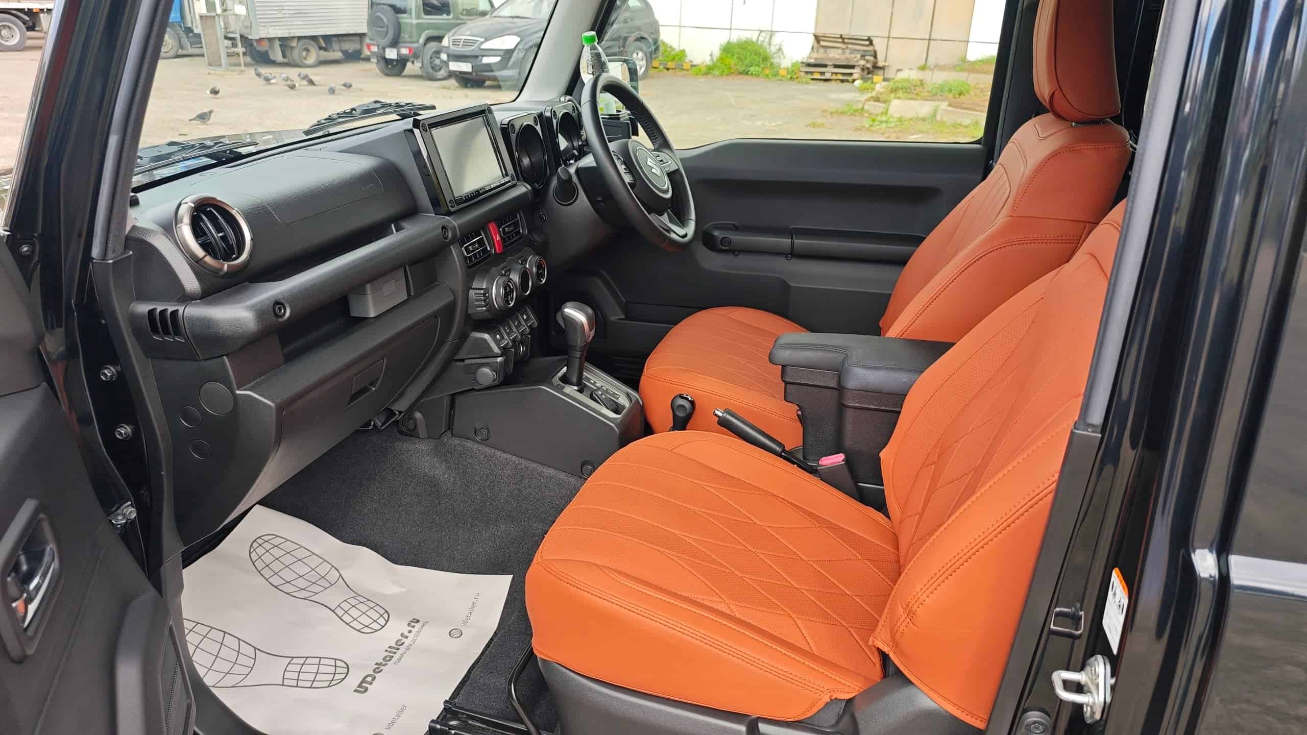 Suzuki Jimny Sierra — салон, кожа